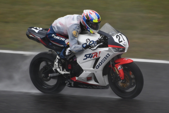 GOSHI Racing田尻